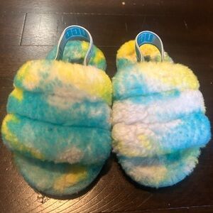 Ugg fluff slides